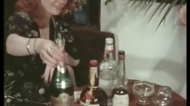 ポルノ登録なし  新しい年の赤い黒檀のデイジー赤い小さなredzilla 女性 用 エッチ 動画 無料